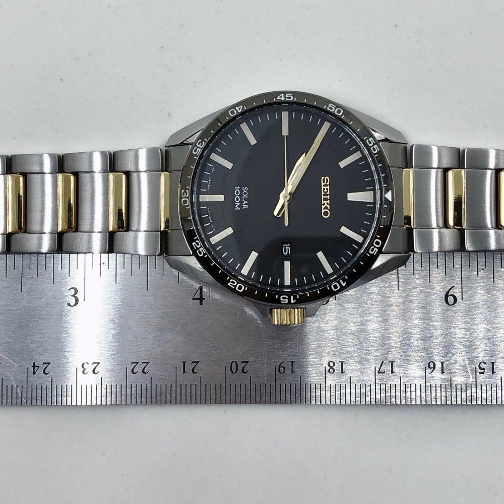 Unworn Seiko Essentials Solar Men's Watch SNE485 - Picture 9 of 11